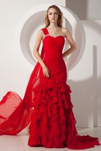 Vintage One Shoulder Watteau Train Ruffled Prom Dress in Red