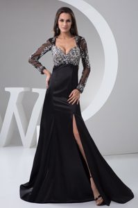 Long Sleeves Slitted Black Dress for Prom with Rhinestones