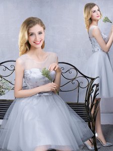 Scoop Sleeveless Tulle Knee Length Lace Up Quinceanera Court Dresses in Grey for with Lace and Appliques and Belt