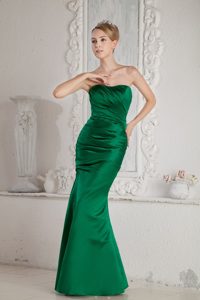 emerald Green Mermaid/Trumpet Strapless Floor-length Prom Dress with Ruching