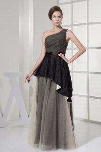 One Shoulder and Ruched Bodice for Prom Dress with Floor-length