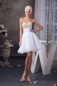 Stylish Dreamy White Beaded Ruched Mini Prom Dress for Girls