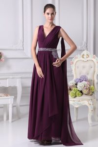 V-neck Dark Purple Beaded Prom Dress Watteau Train Decorate