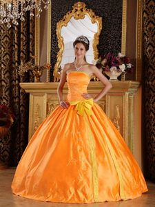 Embroidery Orange Beading Satin Quinceanera Dresses with Bowknot