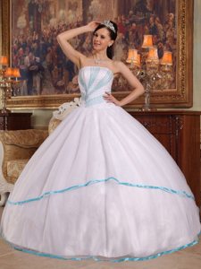 Cheap White Ball Gown Quinceanera Dresses with Blue Beading