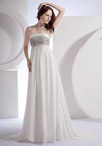 Appliqued Strapless White Chiffon Prom Holiday Dress with Train