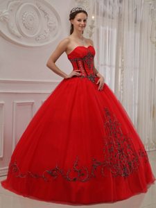 Dunedin CN Appliqued Sweetheart Quinceanera Gowns in Wine Red