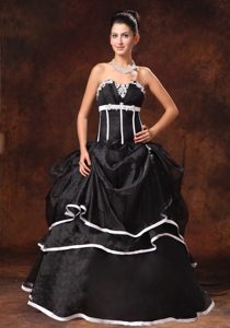 Slot Strapless Black Prom Gowns with White Embellishments