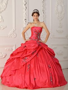 Watsonville CA Red Quinceanera Dress with Appliques and Pick ups