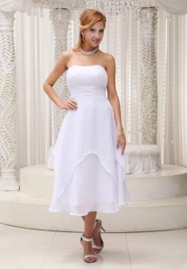 Ruched White Strapless Chiffon Prom Maxi Dresses of Tea Length