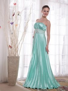 Beading and Pleats Accent Prom Celebrity Dresses in Apple Green