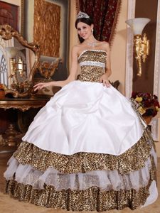 Ruffled Layers Accent White Quinceanera Gown Dresses of Leopard