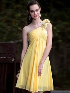 Attractive One Shoulder Mini Length Empire Sleeveless Yellow Evening Dress Zipper