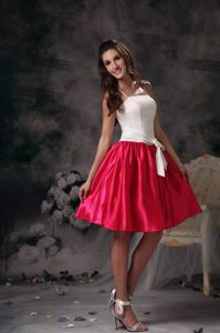 Mini-length White Hot Pink Straps Taffeta Dama Dress with Bow