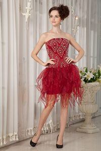Exquisite Wine Red Strapless Beaded Prom Dresses High-low Organza
