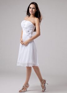 White A-Line Chiffon Knee-length Prom Dress with Hand Made Flowers