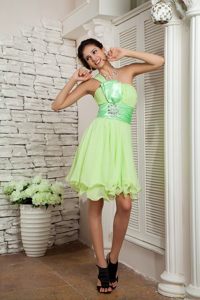 2013 Yellow Green Sashed One Shoulder Short Chiffon Prom Dress