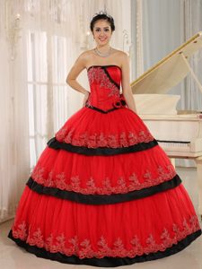 Classic Red and Black Dress for Quinceanera with Appliques 2014