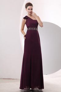 Chiffon Single Shoulder Prom Gown with Beading Sash in Burgundy