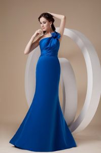 One Shoulder Prom Gown Dresses Hand Made Flowers Satin Royal Blue