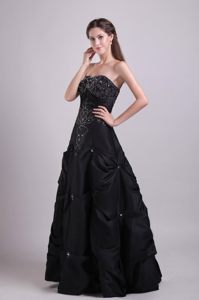 Black Sweetheart Dresses for Prom Queen Beading Ruffles Floor-length