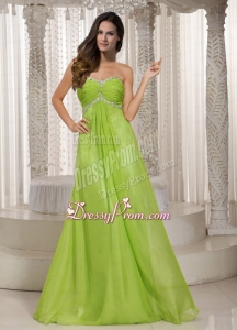 Popular Sweetheart Spring Green Prom Dress with Beading and Ruching