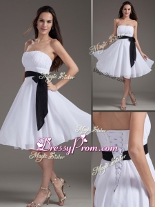 2016 Elegant Strapless Sash White Short Prom Dress for Homecoming