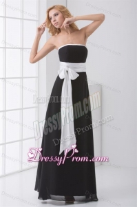 Elegant Empire Strapless Floor-length Black Prom Dress with Sash