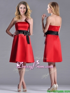 Exclusive Empire Satin Knee Length Christmas Party Dress with Black Bowknot