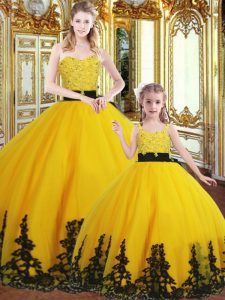 Enchanting Gold Quince Ball Gowns Military Ball and Sweet 16 and Quinceanera with Beading and Appliques Sweetheart Sleeveless Lace Up