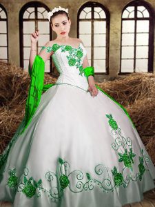 Artistic Sleeveless Lace Up Floor Length Embroidery Quinceanera Gowns