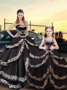 High End Sleeveless Taffeta Floor Length Lace Up Ball Gown Prom Dress in Black with Embroidery and Ruffled Layers