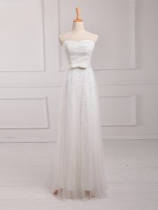 White Sleeveless Belt Floor Length Dama Dress for Quinceanera