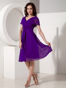 Superior Short Sleeves Knee Length Ruching Zipper Prom Party Dress with Purple