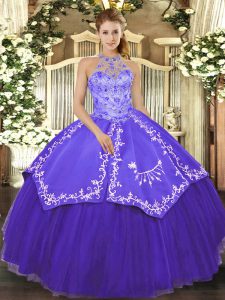 Halter Top Sleeveless Satin and Tulle Vestidos de Quinceanera Beading and Embroidery Lace Up