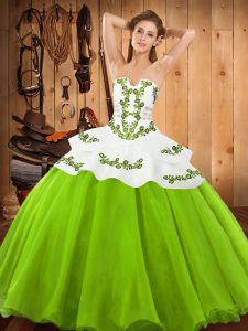 Dramatic Ball Gowns Strapless Sleeveless Satin and Organza Floor Length Lace Up Embroidery Quince Ball Gowns
