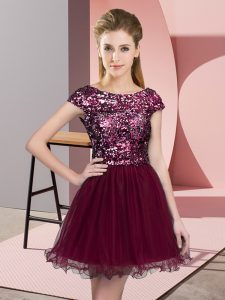 Glamorous Burgundy A-line Scoop Cap Sleeves Tulle Mini Length Zipper Sequins Quinceanera Court of Honor Dress