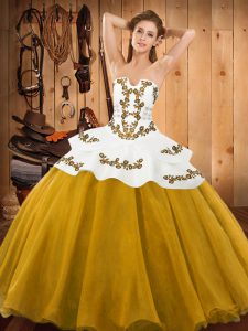Custom Design Tulle Strapless Sleeveless Lace Up Embroidery Quince Ball Gowns in Gold