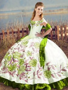 Enchanting Off The Shoulder Sleeveless Satin Ball Gown Prom Dress Embroidery Lace Up