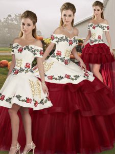 Perfect Off The Shoulder Sleeveless Brush Train Lace Up Vestidos de Quinceanera Wine Red Tulle