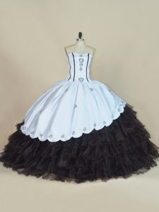 Satin and Organza Sweetheart Sleeveless Lace Up Embroidery and Ruffled Layers Quince Ball Gowns in White And Black