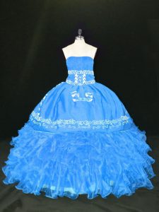 Best Selling Strapless Sleeveless Organza 15 Quinceanera Dress Embroidery and Ruffles Lace Up