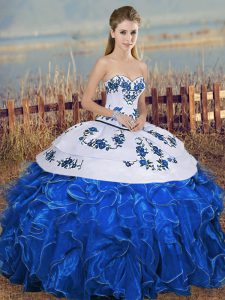 Sleeveless Embroidery and Ruffles and Bowknot Lace Up Vestidos de Quinceanera
