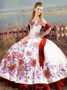Off The Shoulder Sleeveless Lace Up Vestidos de Quinceanera White And Red Satin