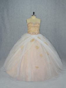 Deluxe Champagne Ball Gowns Tulle Sweetheart Sleeveless Beading and Appliques Lace Up Vestidos de Quinceanera
