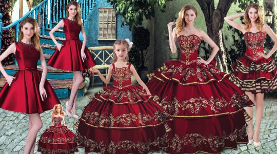 Sleeveless Organza Floor Length Lace Up Quinceanera Gown in Wine Red with Embroidery and Ruffled Layers