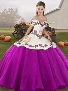 High Quality Organza Off The Shoulder Sleeveless Lace Up Embroidery Quinceanera Dress in White And Purple