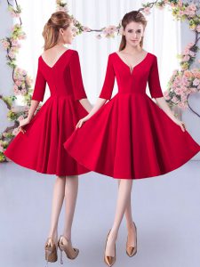 Sophisticated A-line Dama Dress Red V-neck Satin Half Sleeves Knee Length Zipper
