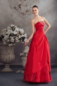 A-line Strapless Floor-length Red Prom Dress with Appliques in Ballarat
