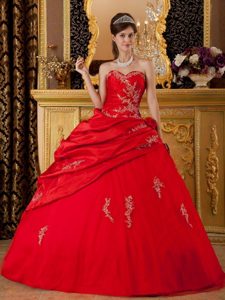 Sweetheart Red Ball Gown Taffeta Quinceanera Dress with Appliques